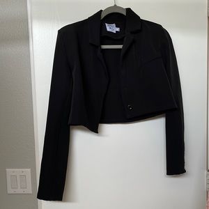 Princess Polly black cropped blazer with shoulder pads, size 6.